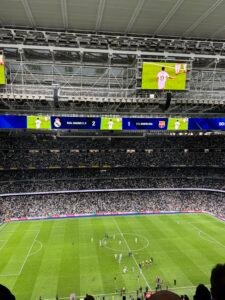 Real Madrid 2–1 Barcelona: Mbappe y Bellingham deciden un Clásico cargado de polémica