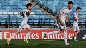 Palacios salva un punto vital para seguir en la lucha del Playoff de ascenso